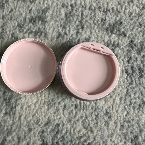 Too Faced Dew You translucent radiant setting power NEW - Picture 5 of 6